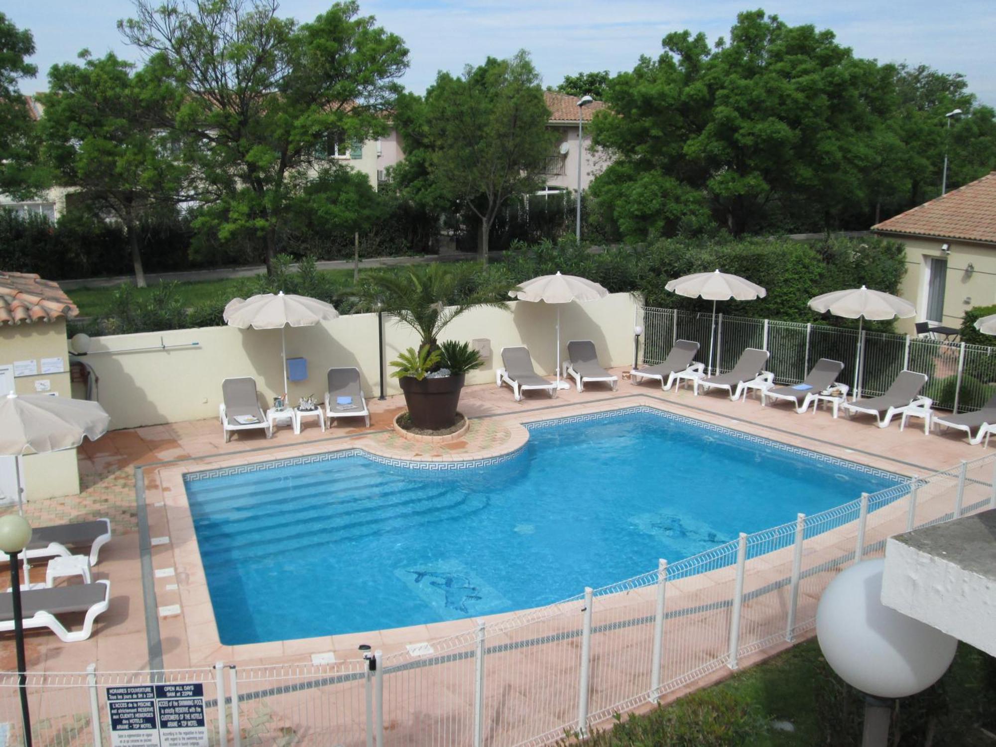 Top Motel Istres Exteriör bild