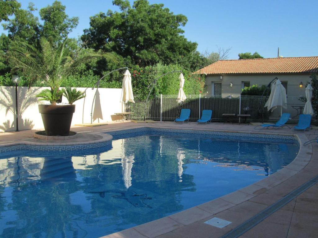 Top Motel Istres Exteriör bild