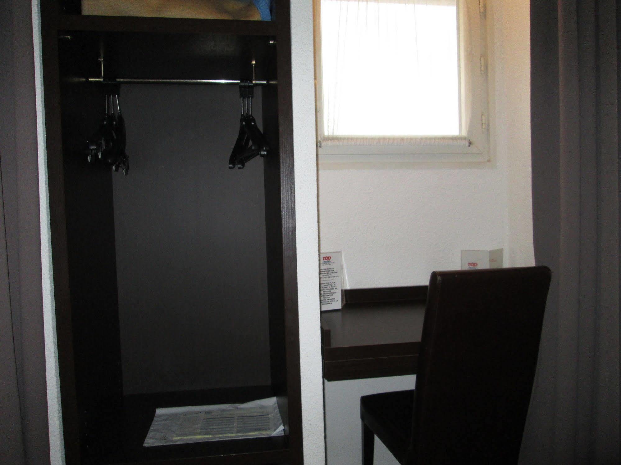 Top Motel Istres Exteriör bild