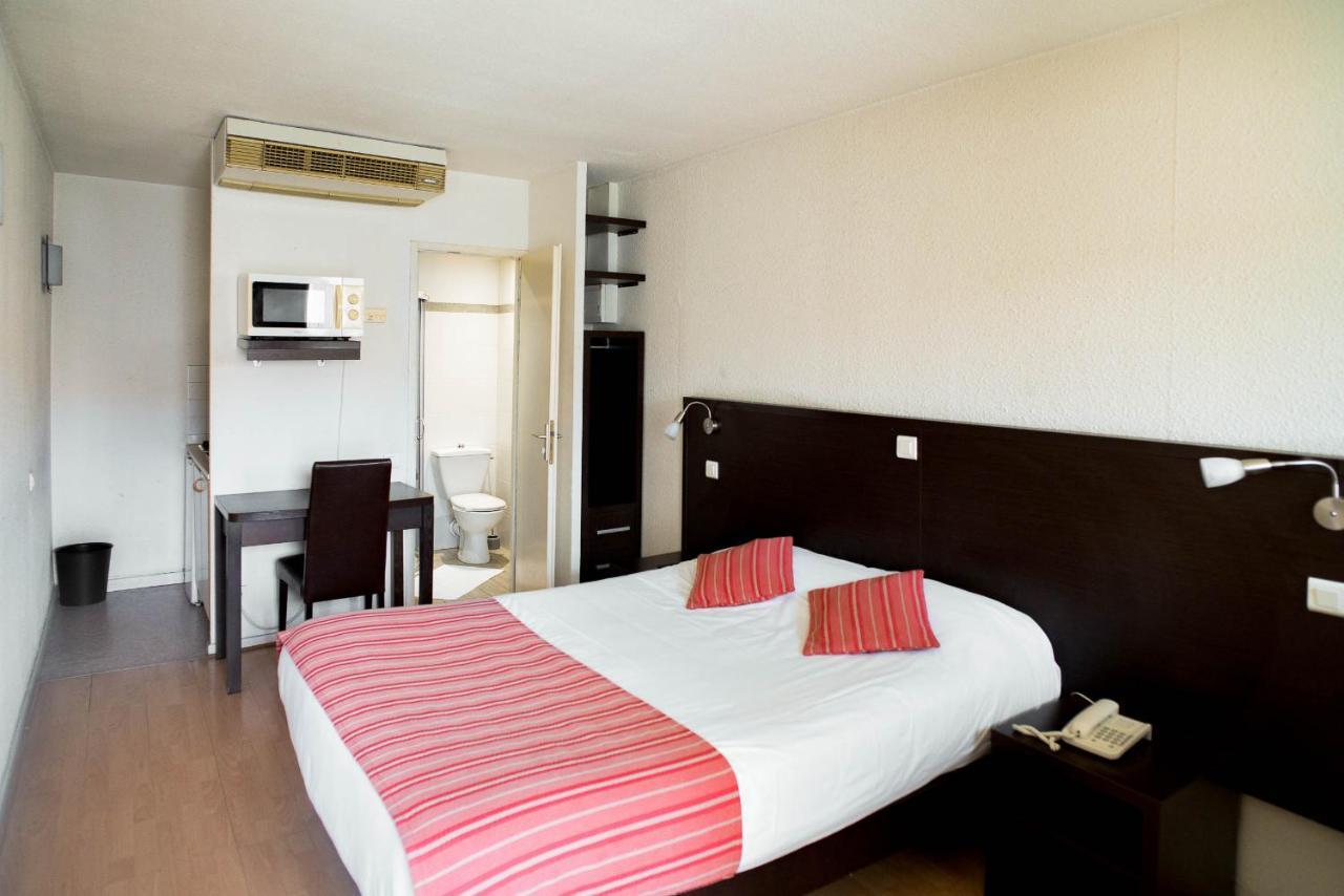Top Motel Istres Exteriör bild